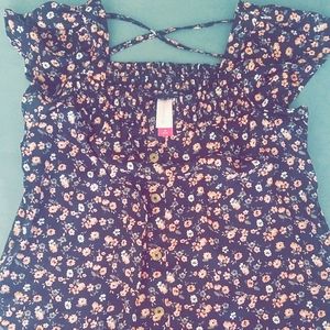Juniors mediums blouses